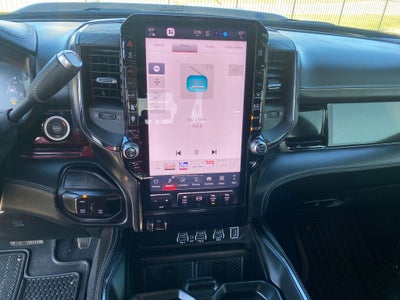 2025 RAM 3500 Limited Crew Cab 4x4 8' Box