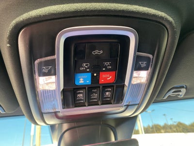 2025 RAM 3500 Limited Crew Cab 4x4 8' Box