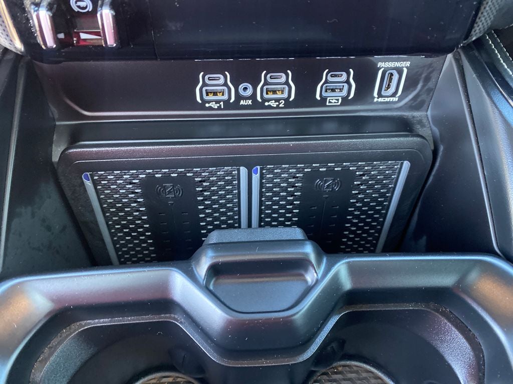 2025 RAM 3500 Limited Crew Cab 4x4 8' Box