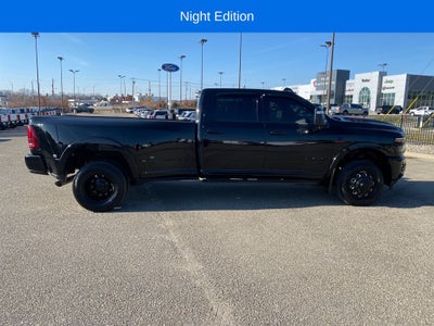 2025 RAM 3500 Limited Crew Cab 4x4 8' Box