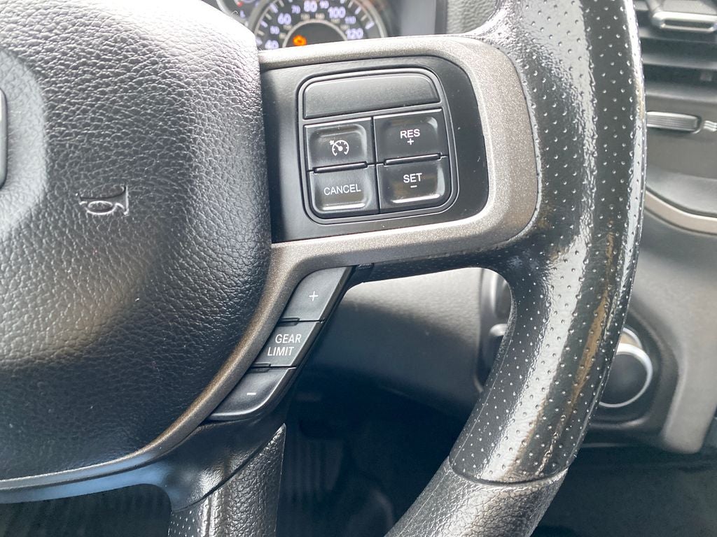 2020 RAM 2500 Tradesman Crew Cab 4X4 6'4' Box