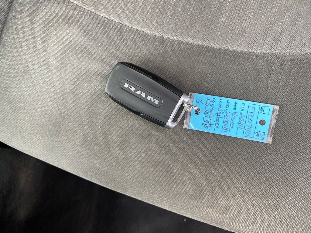 2024 RAM 2500 Big Horn Crew Cab 4x4 6'4' Box