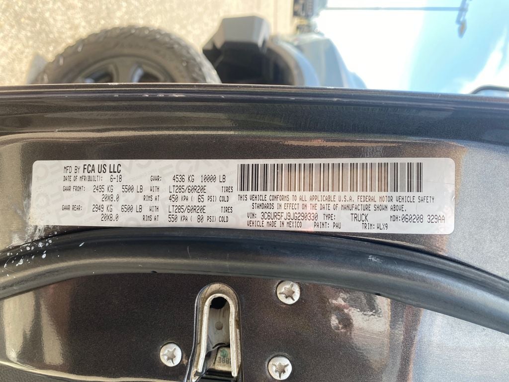 2018 RAM 2500 Laramie Crew Cab 4x4 6'4' Box