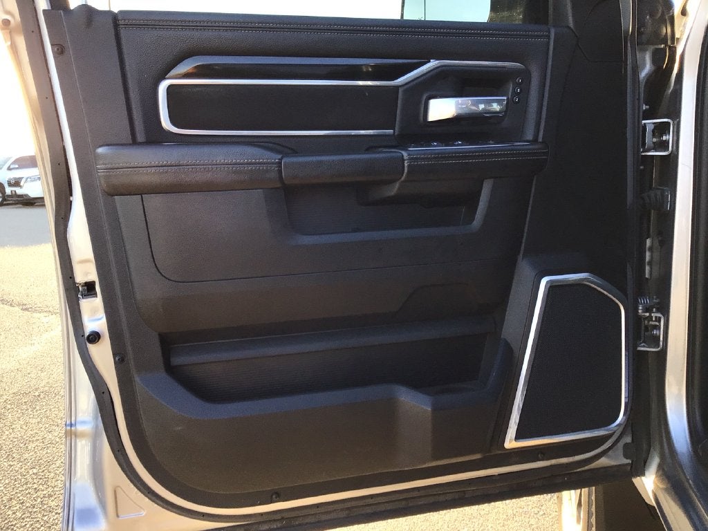 2022 RAM 2500 Laramie Crew Cab 4x4 6'4' Box