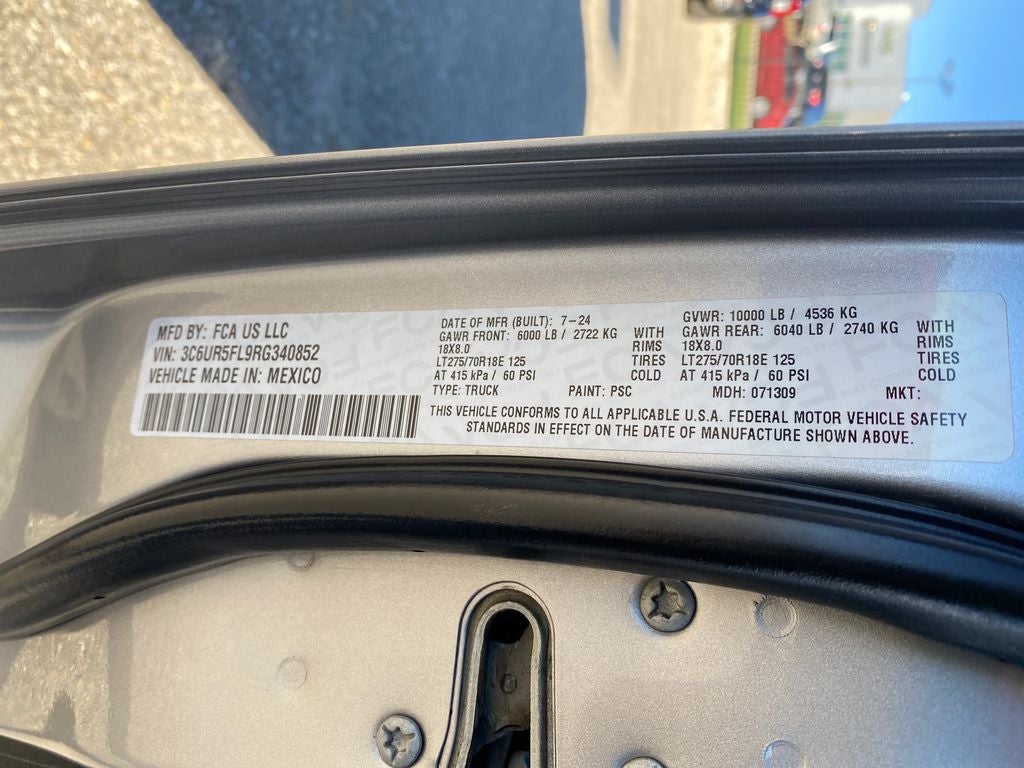 2024 RAM 2500 Laramie Crew Cab 4x4 6'4' Box