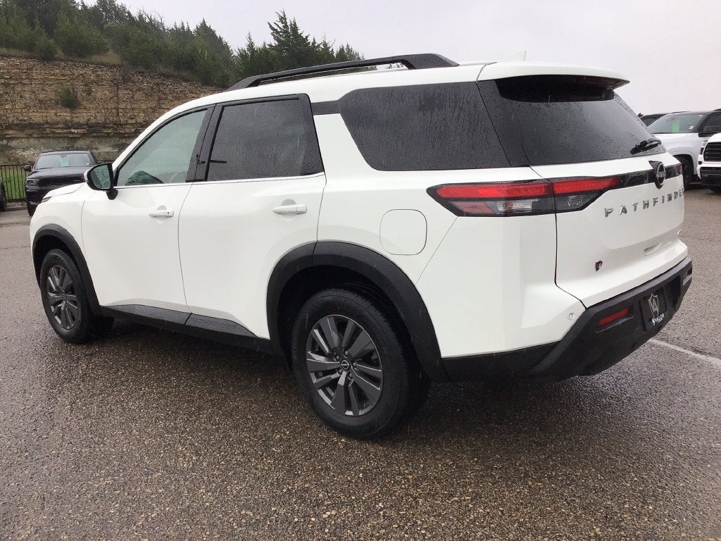 2025 Nissan Pathfinder SV 4WD