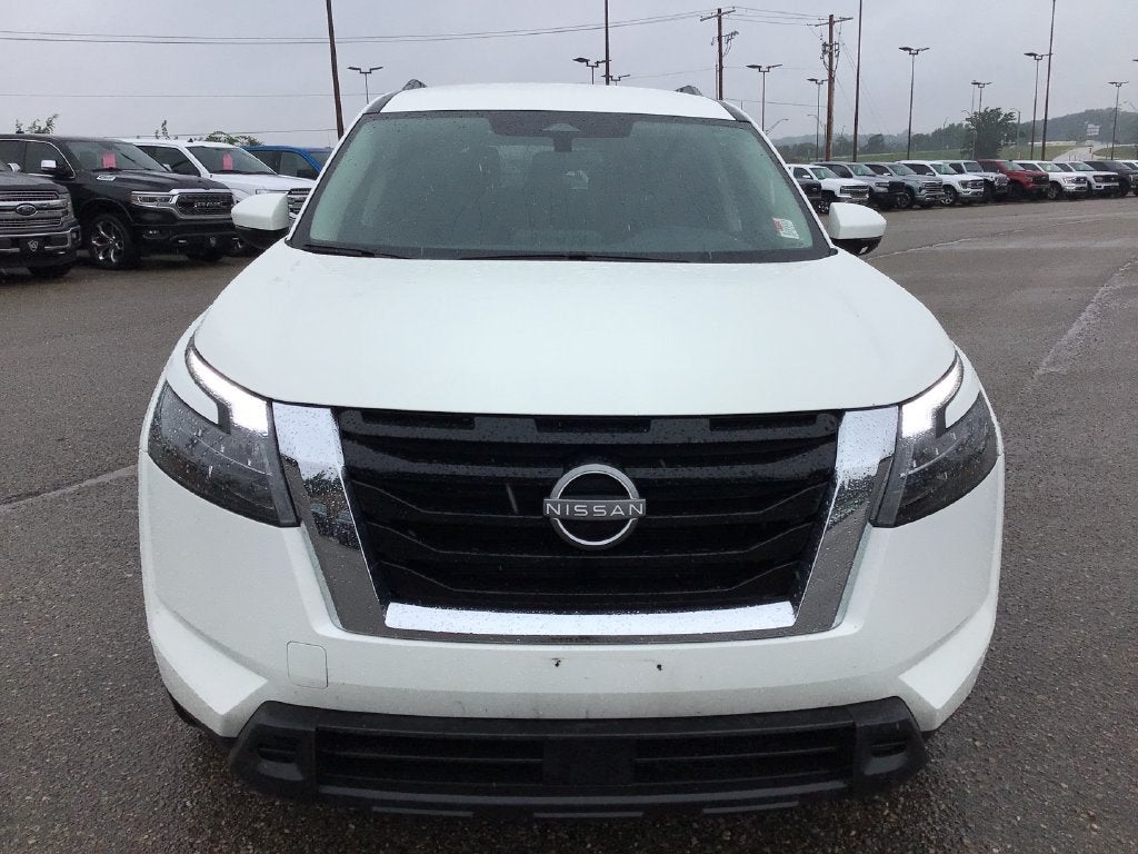 2025 Nissan Pathfinder SV 4WD