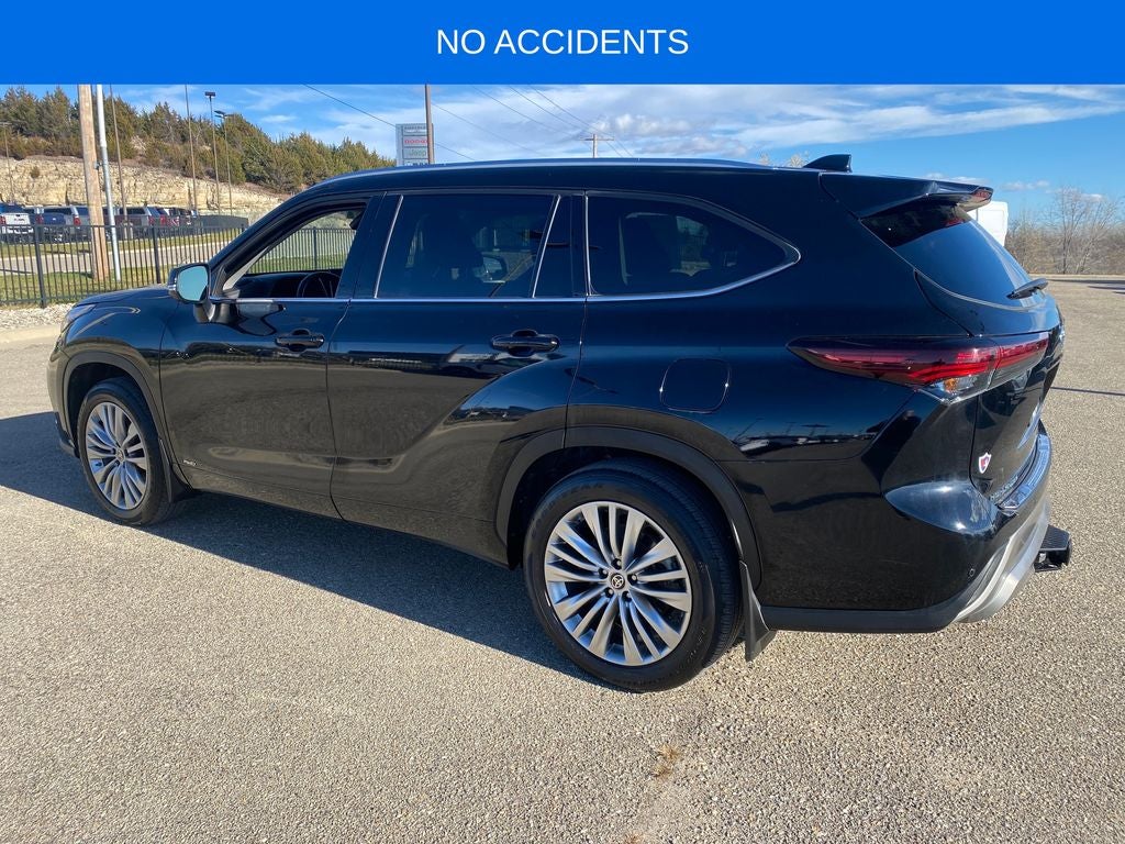 2024 Toyota Highlander Hybrid Platinum