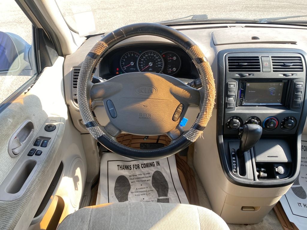 2005 Kia Sedona LX